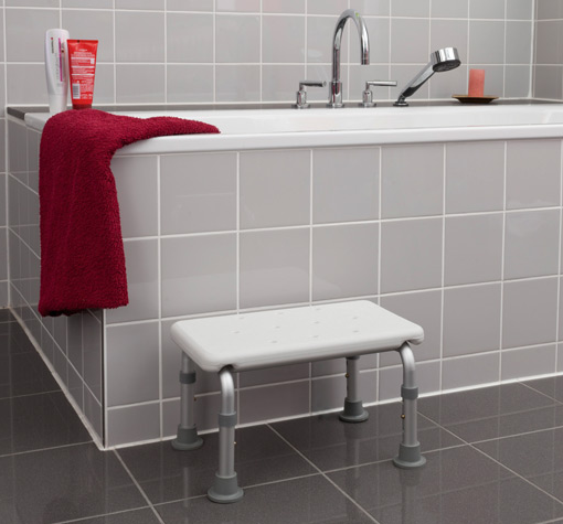 Badewannen-Einstiegtritt höhenverstellbar